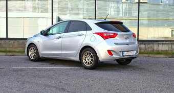 Hyundai i30 1.6 CRDi DOHC 16V Comfort - 4