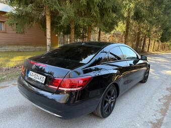Mercedes E200 coupe - 4