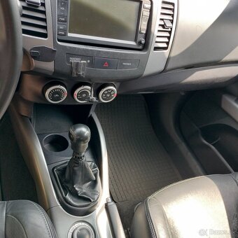 Peugeot 4007 - 4