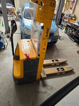 Paletový elektrický vozík jungheinrich EJC110 - 4