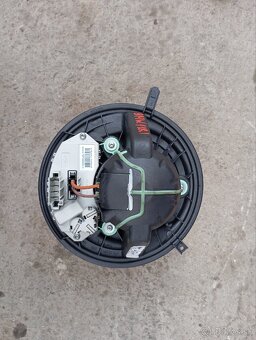 BMW 1 118i e87 rozpredám - 4