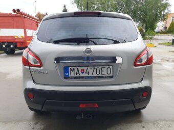 Nissan Qashqai 1.6i Tekna 4x2 (EU5) 86kw 6M benzín - 4