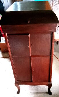 starožitný kľukový salónny gramafón r.v.1919 Lipsko - 4