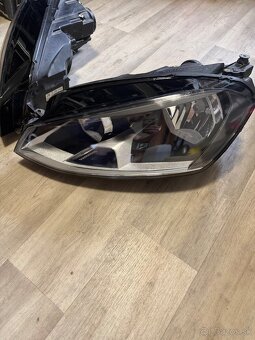 predné svetlomety na Vw Golf 7 - 4