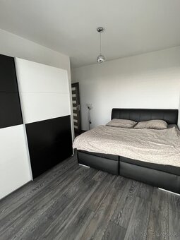 Prenájom 3 izbový byt Plato Levice - 4