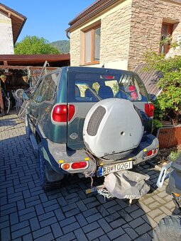 Nissan Terrano 2 - 4