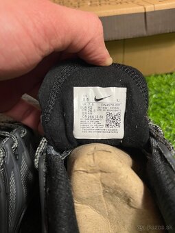 Nike TS - 4