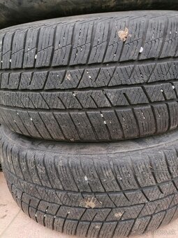 215/50 r17 - 4