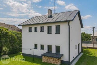 NA PREDAJ - Priestranný rodinný dom s veľkým potenciálom v - 4