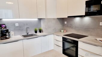 SRA | moderný 1- izbový byt, parkovanie v garáži, centrum, - 4