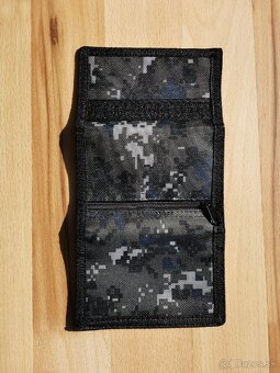 Nová maskáčová peňaženka Digital Dark Grey - 4