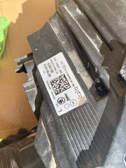 predni led svetlo xenon skoda scala leve levy - 4