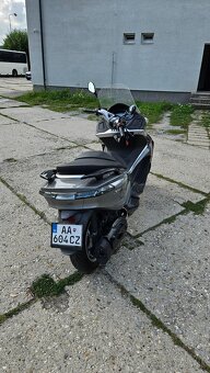 Piaggio X10, 350 Elegance - 4