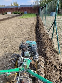 Ponúkam obrábanie pôdy, záhrady - 4