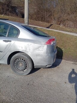 Renault laguna rok 2010 - 4