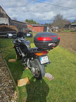 Predám hondu vtr 800 - 4