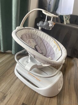 ELEKTRICKÁ HOJDAČKA Graco - 4