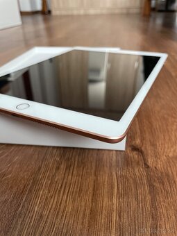 iPad 10.2 (2020) 8. generácia 32 Gb - 4
