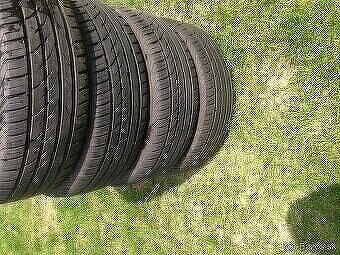 Letné pneumatiky 205/55 R17 8mm ako nove - 4
