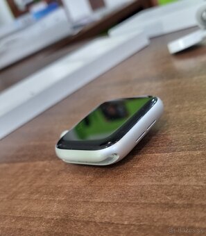 Apple Watch SE GEN 2 44mm - 4
