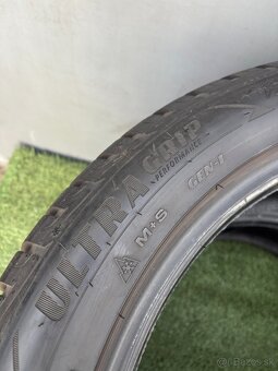 Zimní pneumatiky GoodYear 235/50/19 99%STAV - 4