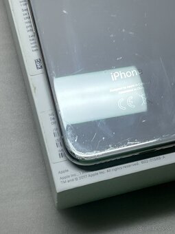 IPHONE X • 64GB - 4