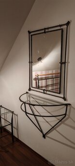 Ručne kovaná manželská posteľ s nočnými stolíkmi a zrkadlom - 4