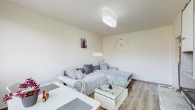 Veľmi pekný 3-izbový byt ul. Jenisejská, 67 m² + loggia. 3 D - 4