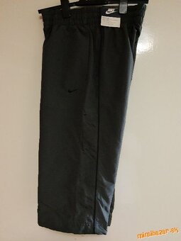 Nike krátke nohavice veľkosť S - 4