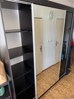 Veľká skriňa 222,5x200x60 - 4
