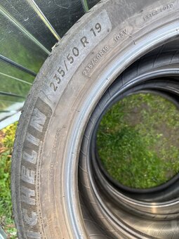 Predám letné 235/50 R19 - 4