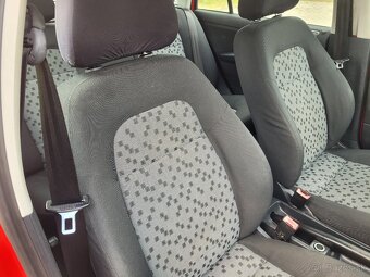 Predam škoda fabia combi 1.2 12v benzín kw 47 r.v 2007 - 4