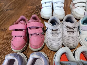 Tenisky Adidas 24-25-26 super stav - 4