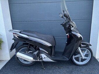 Honda SH 150i - 4