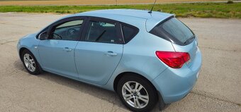 Opel Astra J - 4