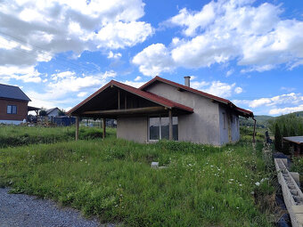 Rozostavaný 4 izbový rodinný dom na veľkorysom pozemku 1050  - 4