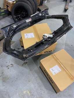 Predám zadný kufor/kapotu na Citroën C2 - 4