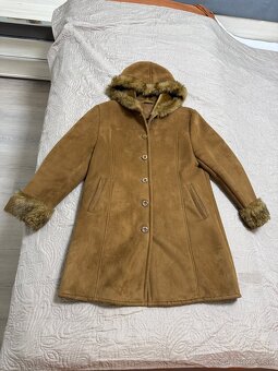 Dámsky zimný kabát KARA – vintage shearling štýl, hnedý - 4