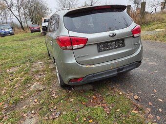 Kia carens - 4