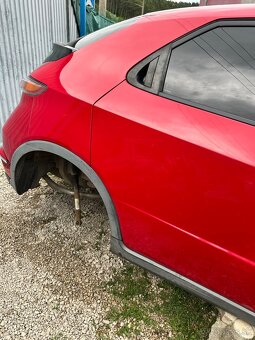 Predám plato dvere kufor sklo zámok CIVIC 8g 2006-2009 - 4