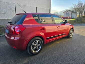 Kia Ceed 1.4benzin,95 400km,1.majiteľ,nová stk - 4