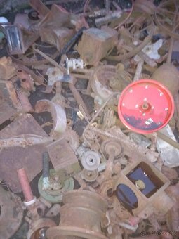 Traktor zetor diely - 4