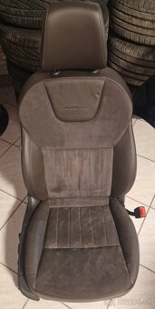 Sedačky LAURIN & KLEMENT OCTAVIA III - 4