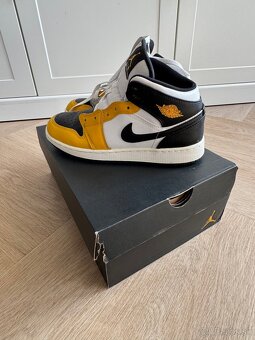Air Jordan 1 MID (GS) - 4