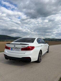 BMW M550i xDrive - 4