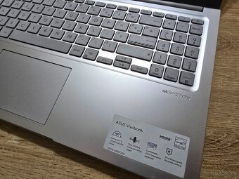 Najnovsi ASUS Vivobook 15 so 16gb ram core 5 procesorom 15 g - 4