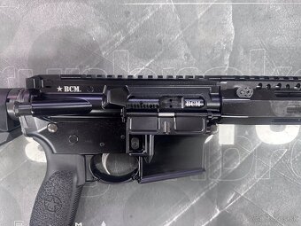 Kratka samonab. guľovnica BCM CQB11 MCMR - 4