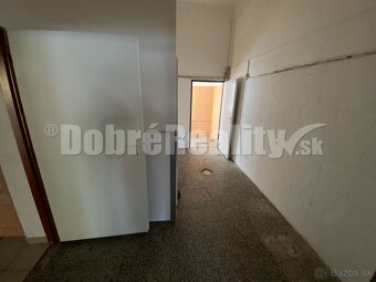 Veľké obchodno-komerčné priestory na prenájom vo frekventova - 4