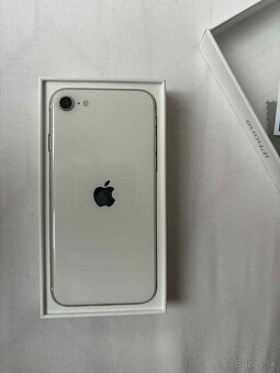 iPhone SE 2022 - 4