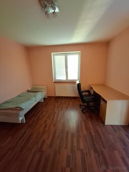 HĽADÁME SPOLUBÝVAJÚCU - 4